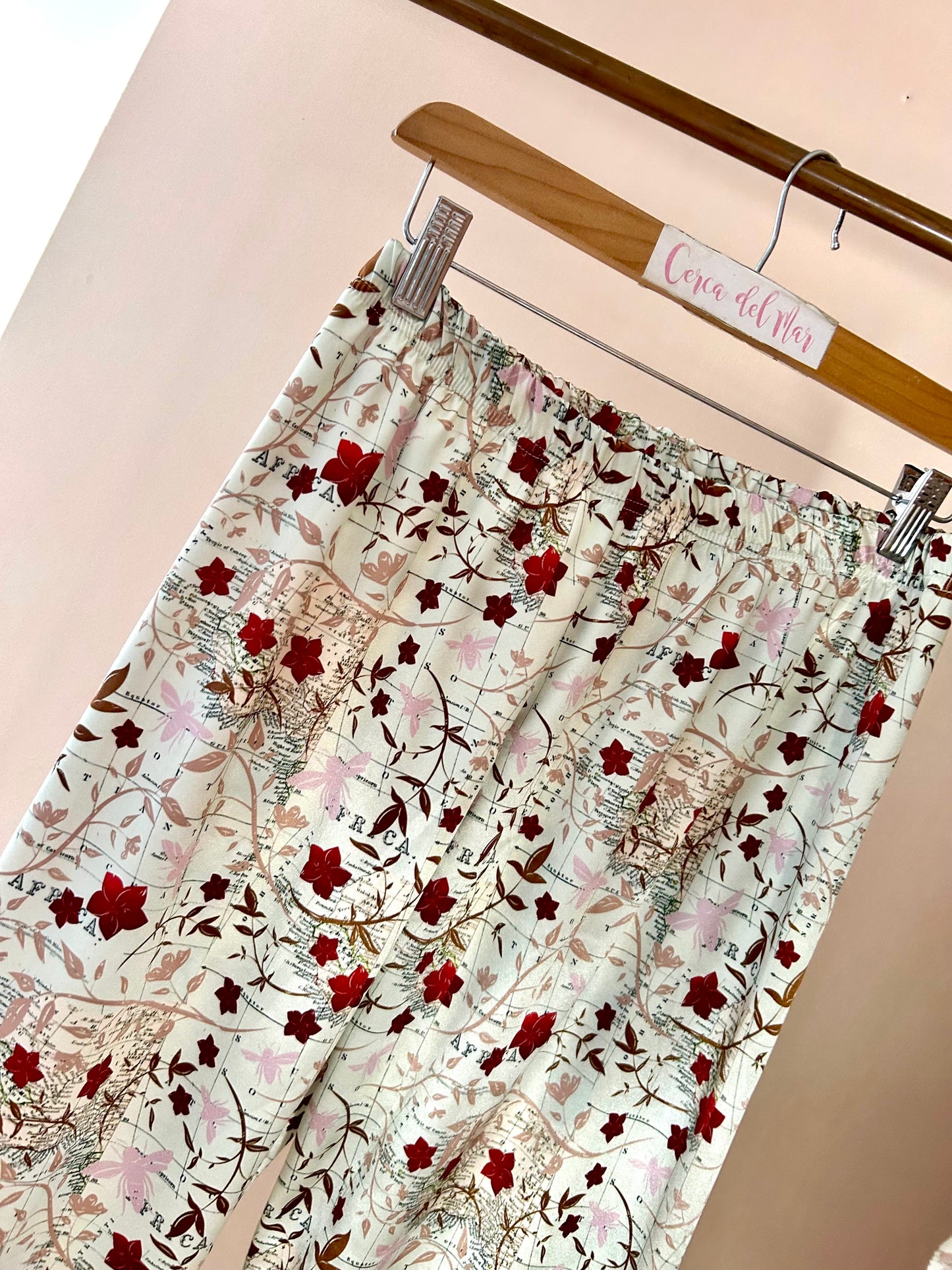 África y Abejas Pijama