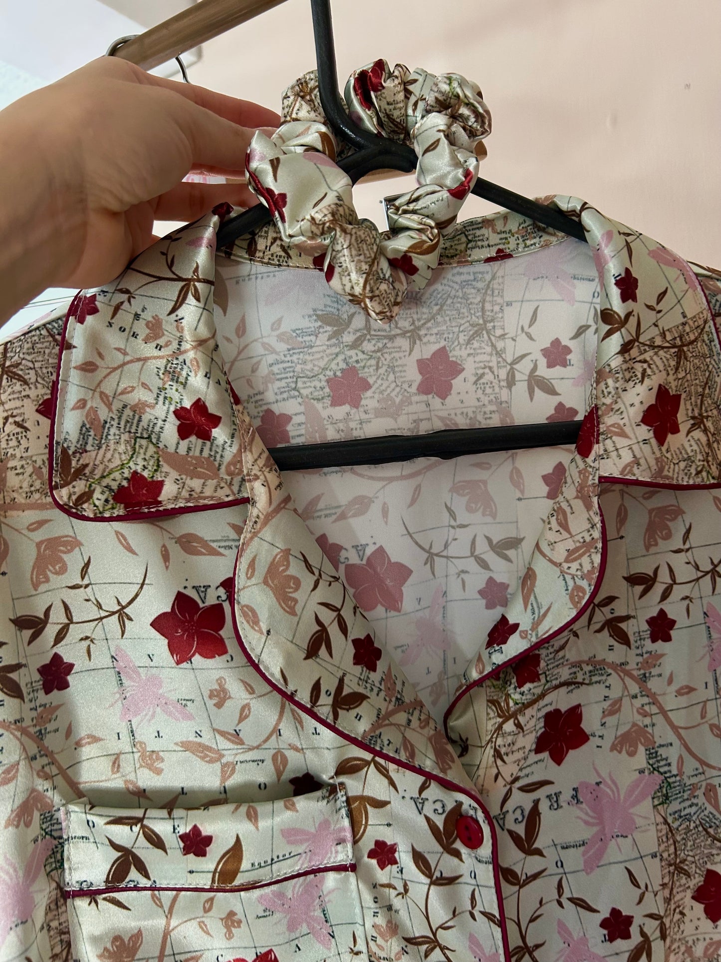 África y Abejas Pijama